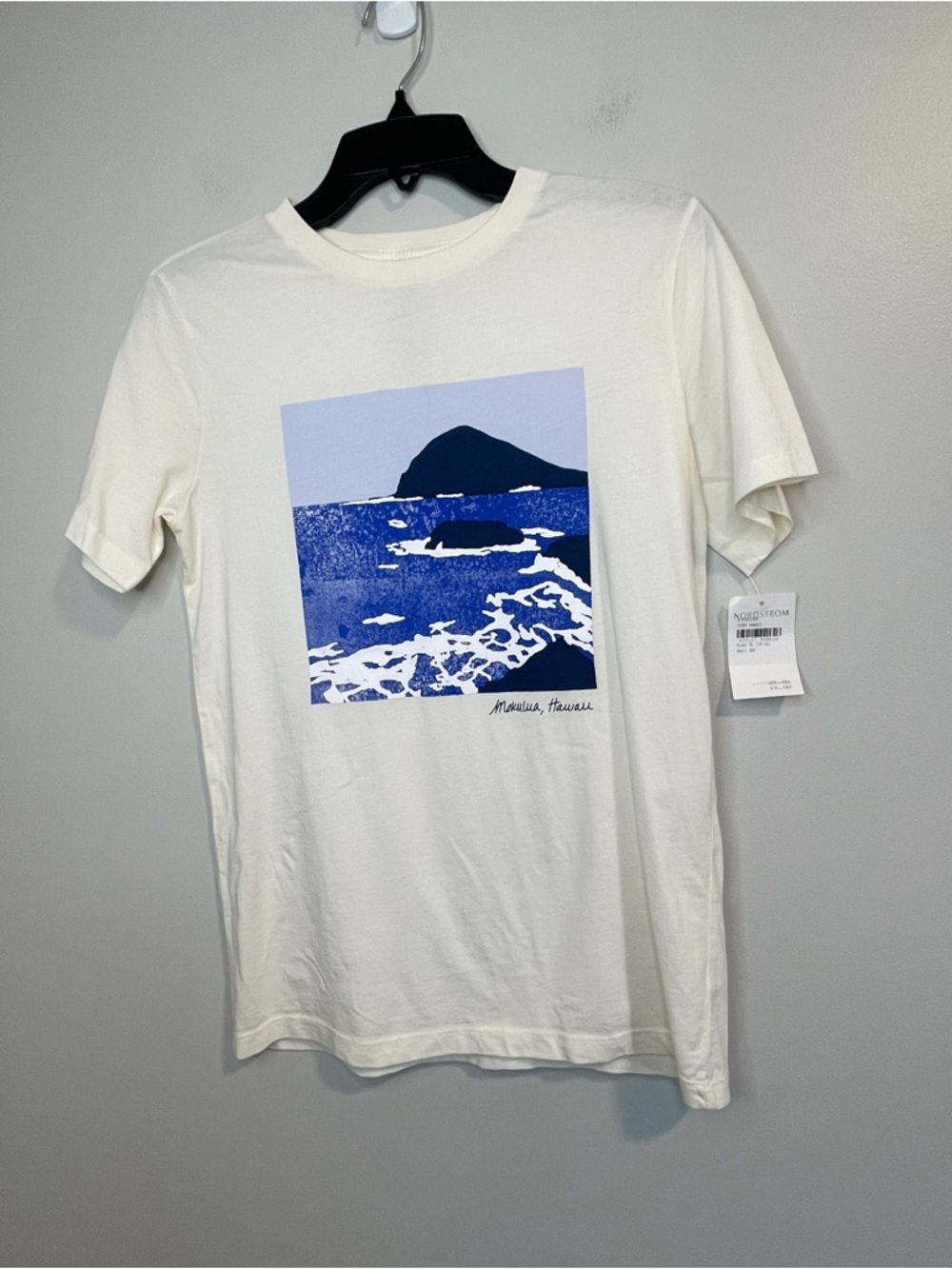 Nordstrom Cream Short-Sleeve Tee with Blue Ocean Hawaii Graphic